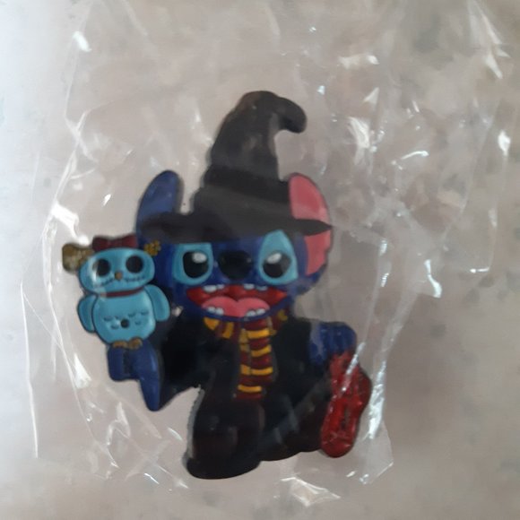 COPY - Lilo and Stitch Pin - Picture 1 of 1